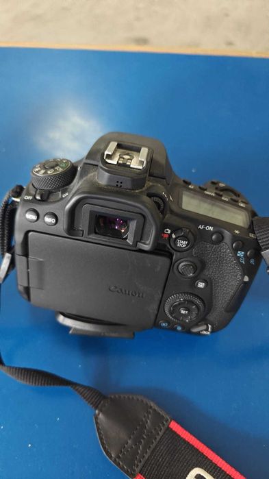 Canon EOS 90D Kit 18-135mm IS USM + Lente 50mm f/1.8 STM usado
