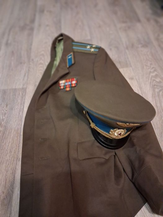 Кітель, фуражка ВВС офіцерська