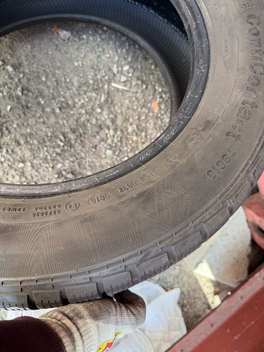 215/60/16 Continental ts815