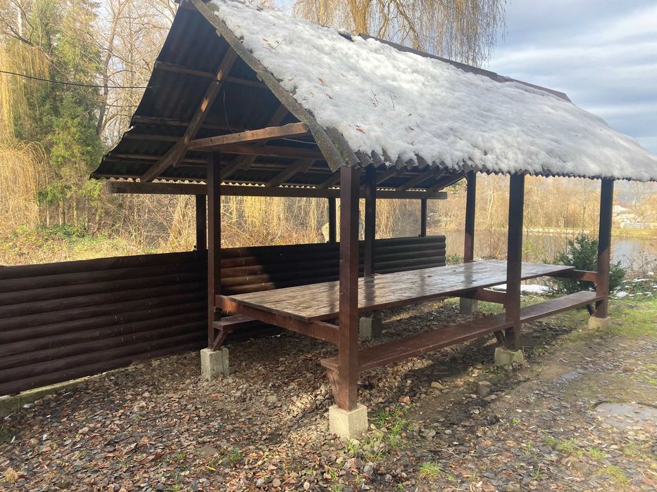 База відпочинку в Карпатах.