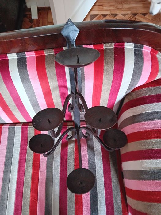 Castiçal em ferro forjado