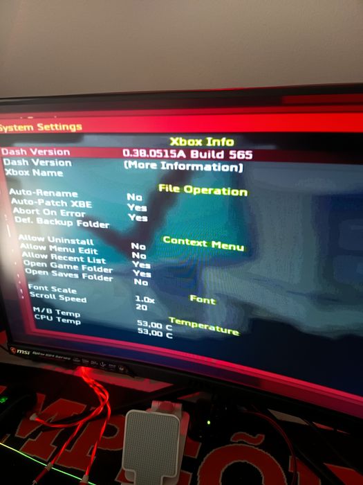 X box com 2 comandos com adaptador para hdmi