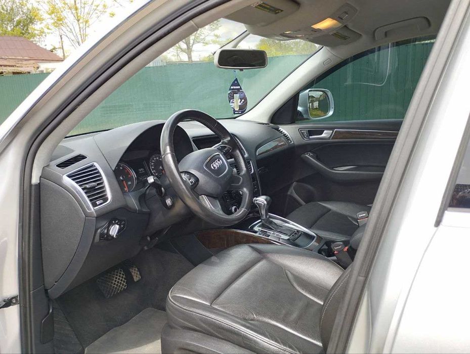 Продаю Audi Q5, 2012