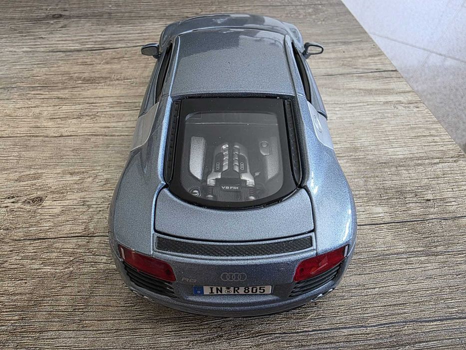 Audi R8 1/24 Maisto