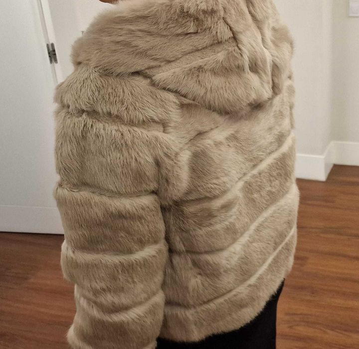 Casaco Betta Corradi em pelo natural