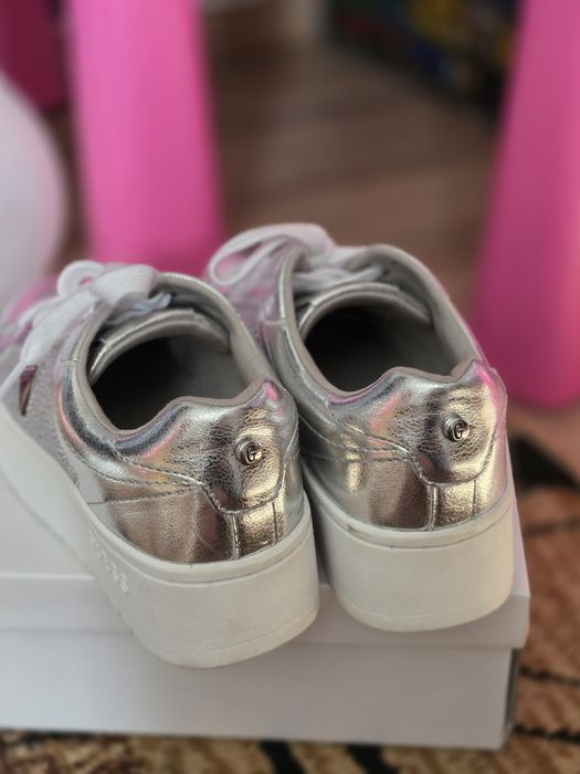 Кросовки GUESS оригінал