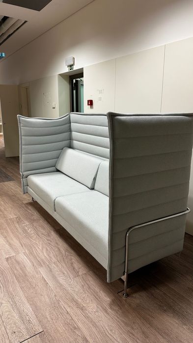 2 Sofás Vitra Alcove Highback - Design e Conforto Exclusivo
