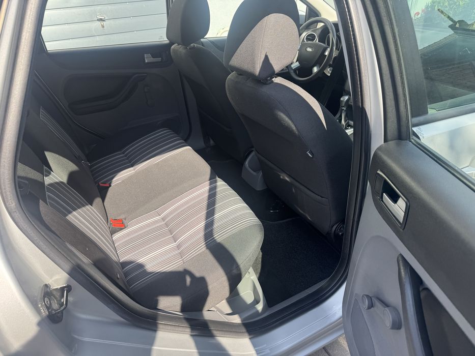 Ford Focus 1.6 101 KM sprowadzony 2009 zarejestrowany zimowki