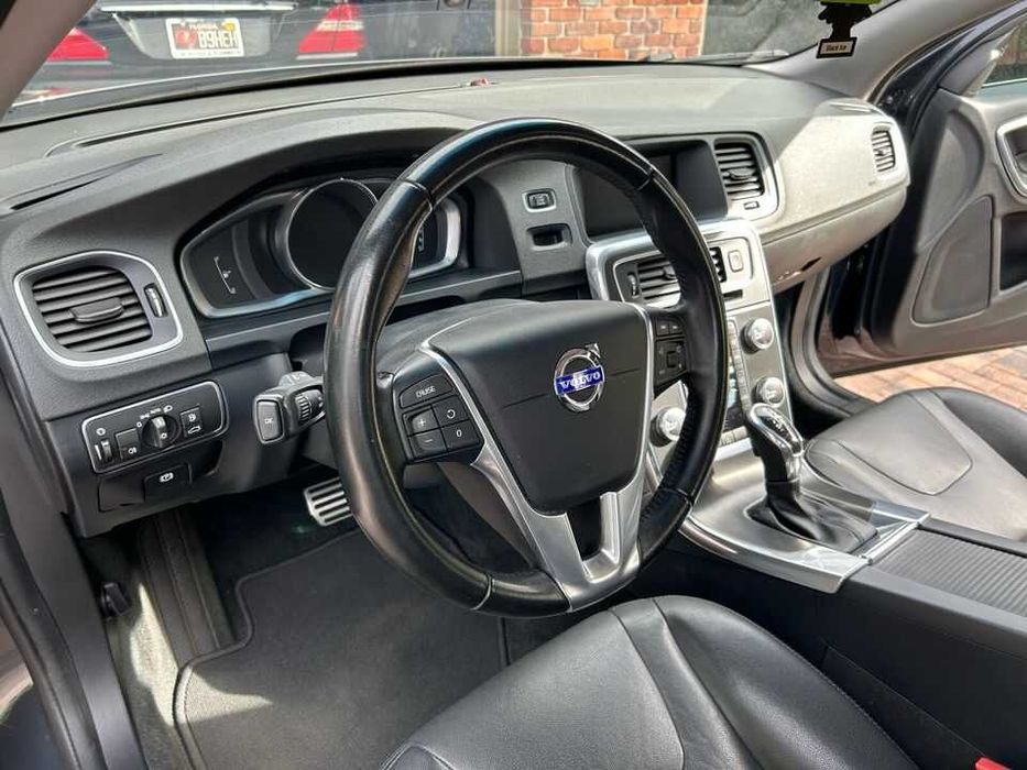 2016 Volvo S60 PREMIER