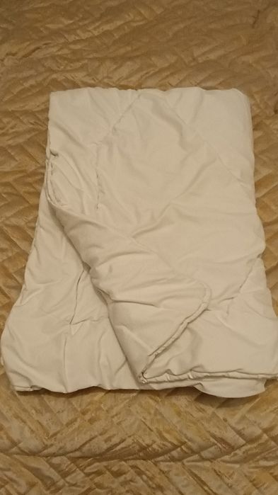 Kołdra 100x135 poduszka 40x60 dla dziecka z 3 kompletami poszewek