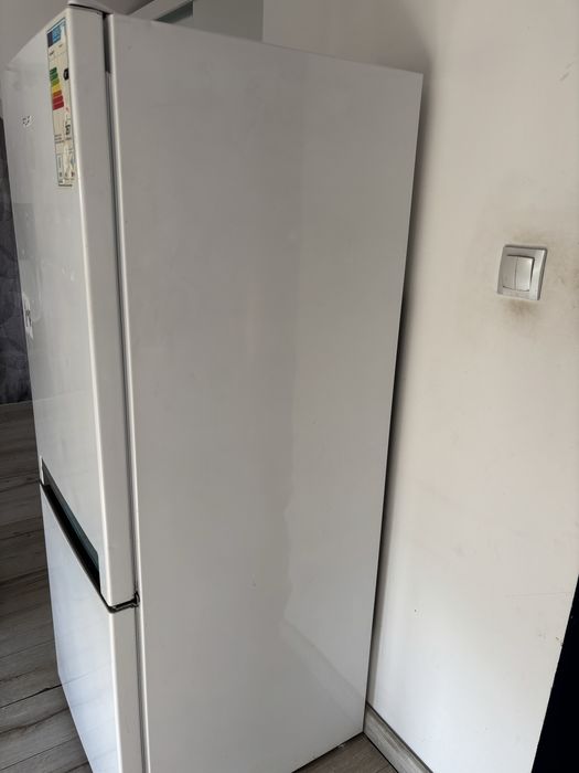 Lodówka Polar 197 litrów