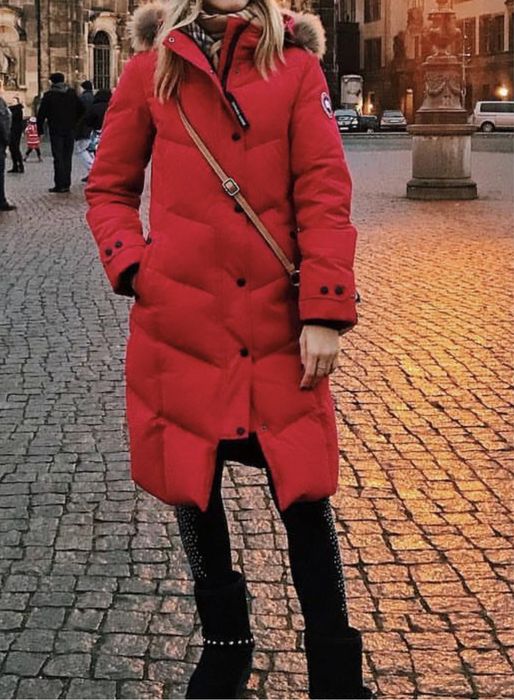 Куртка , пальто красное Canada goose длинное