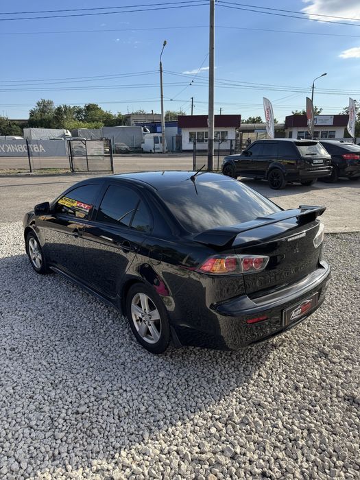 Mitsubishi Lancer 10