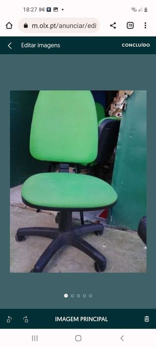 Cadeiras verdes usadas