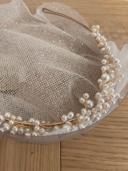 Ręcznie wykonany diadem slubny z perełek
