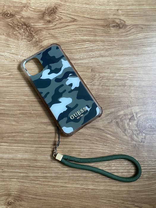 Etui GUESS IPhone 11 ze smyczą
