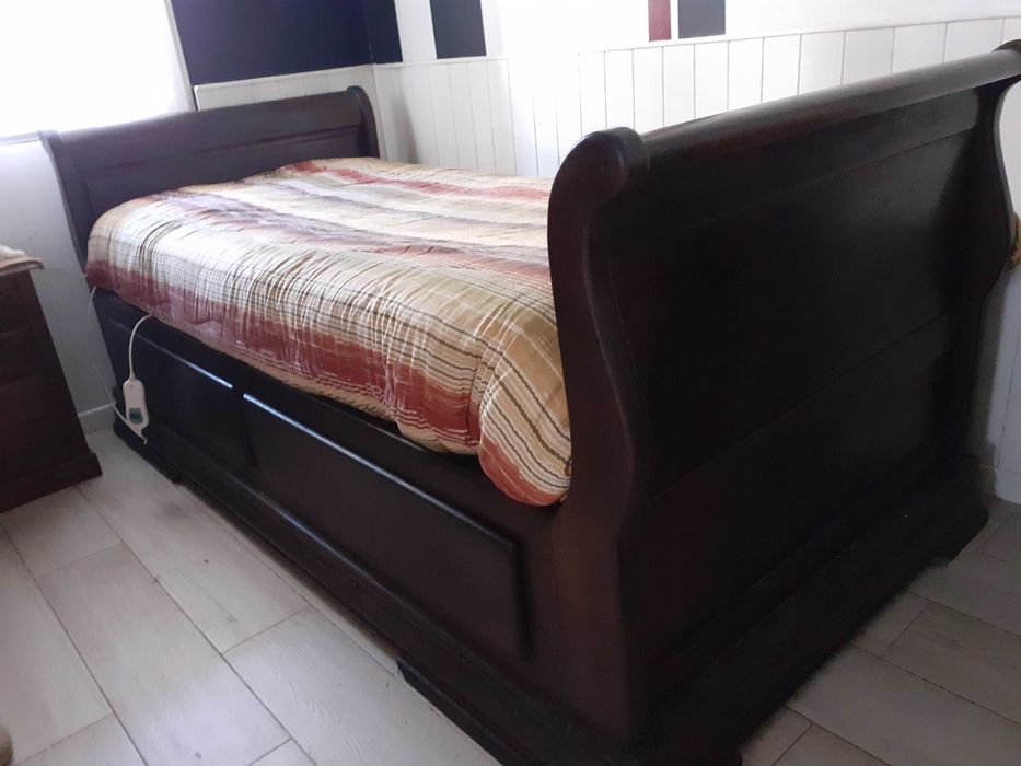 Cama Solteiro madeira maciça