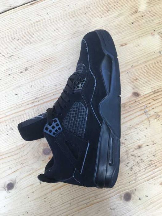 Jordan 4 Retro Black The Ultimate Sneaker Classic 37