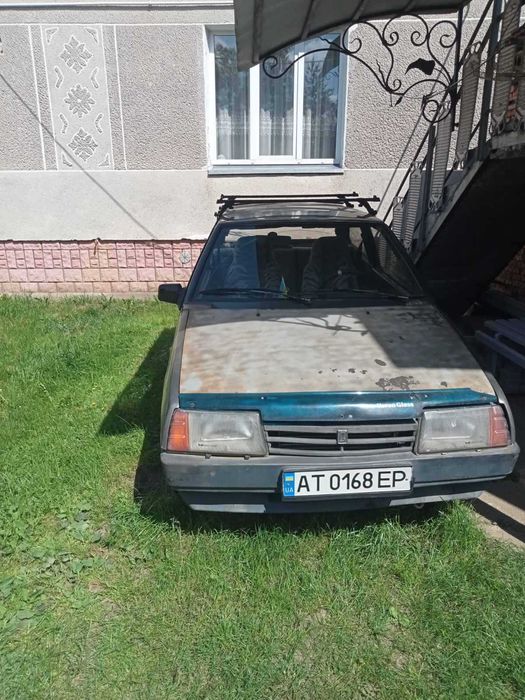 Автомобіль ваз 2108