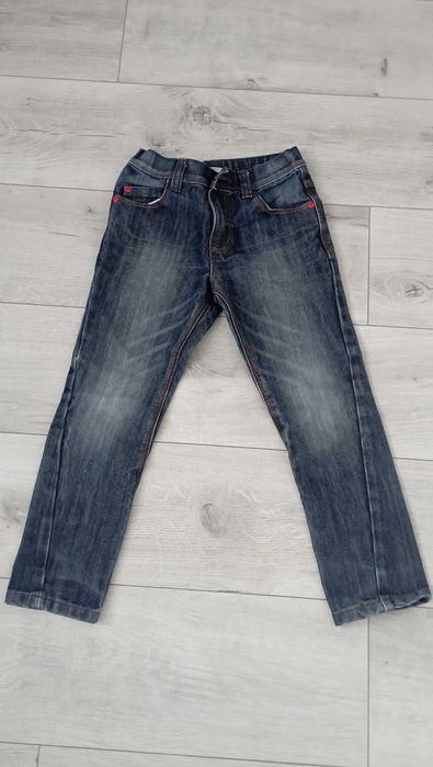 Spodnie jeansy chłopięce, prawie nowe, ubrane kilka razy, rozm. 116