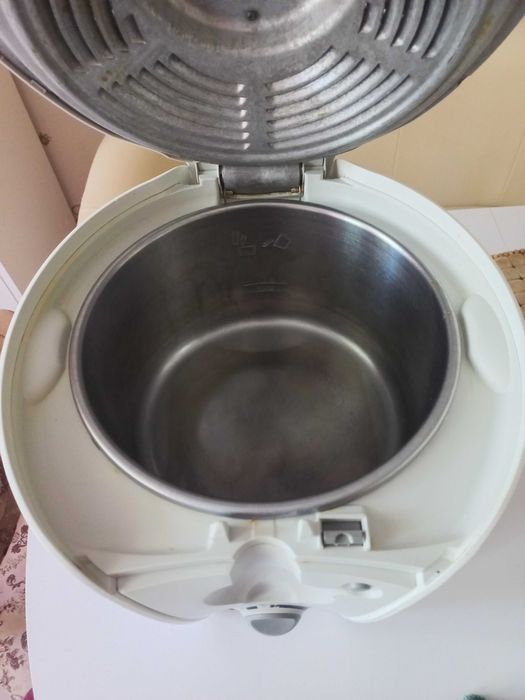 Фритюрниця BOSCH на 2 л б/у 725 грн.