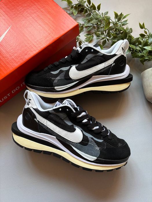 36-45 Nike VaporWaffle x Sacai Black White