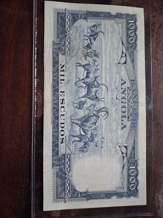 Nota Angola 1000 escudos quase nova