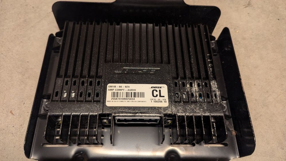 Wzmacniacz audio BOSE Mazda 6