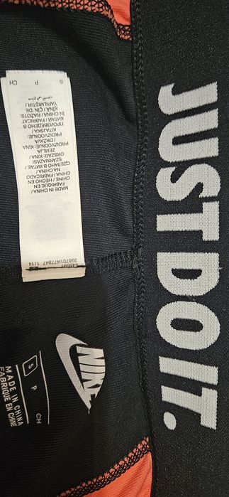 Leginsy Nike r. S