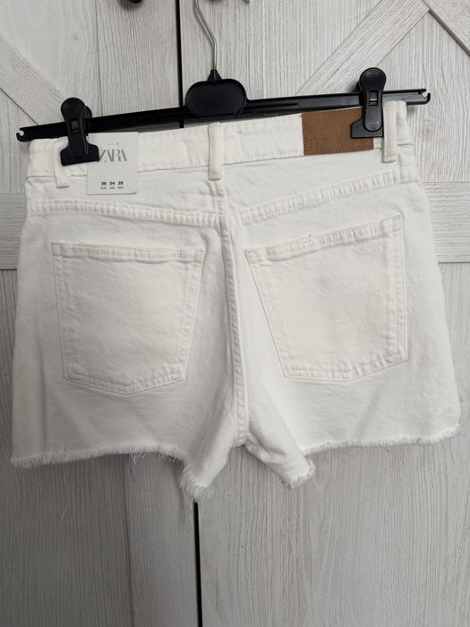 Шорти  від zara 36р