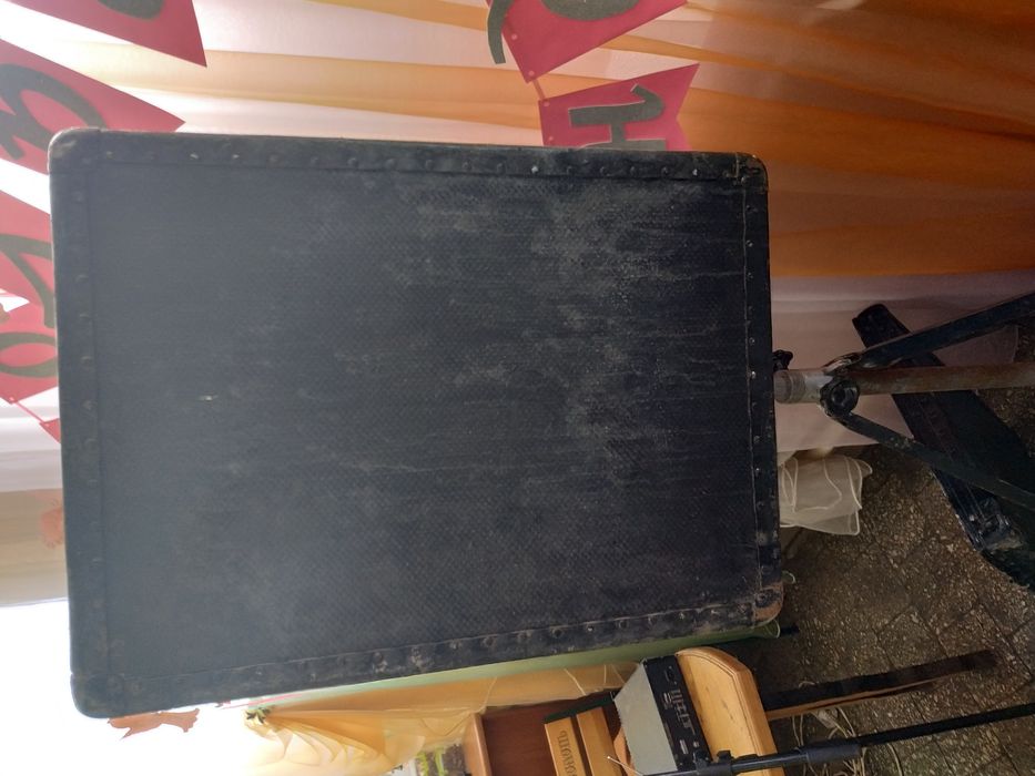 Колонки Чемодани Solton Стойки в подарунок.