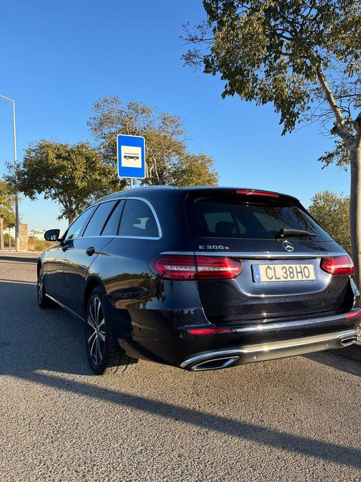 Carro Mercedes E300e