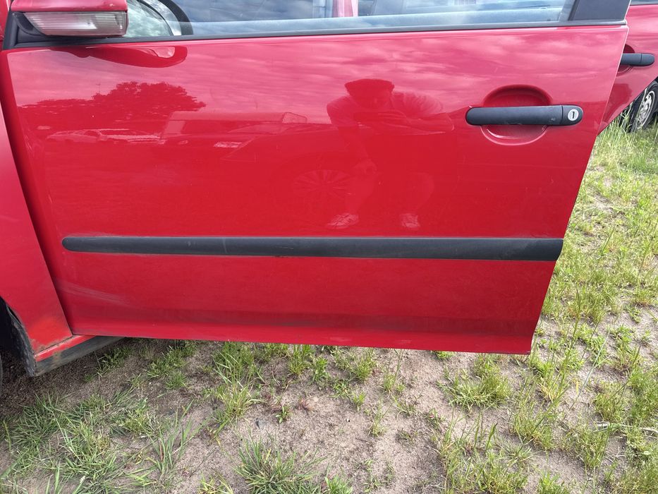 Drzwi lewy przod golf 5 V LY3D