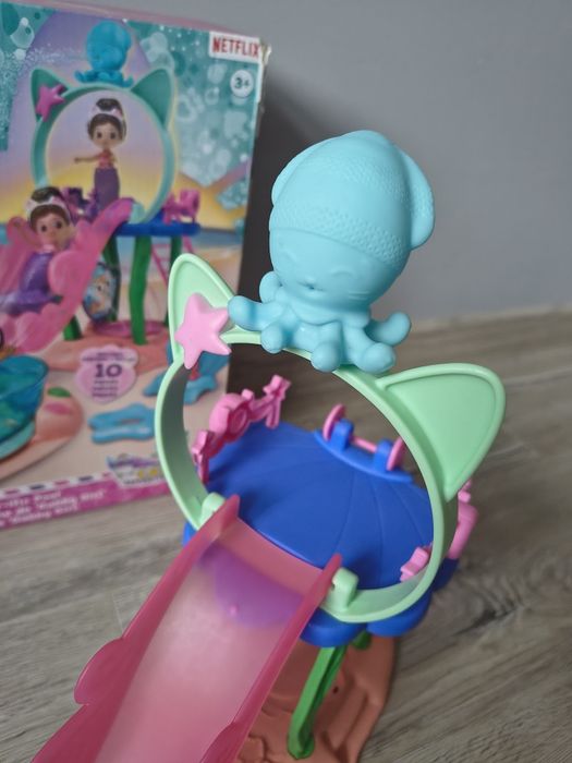 Zestaw Koci Domek Gabi basen z zjeżdżalnią