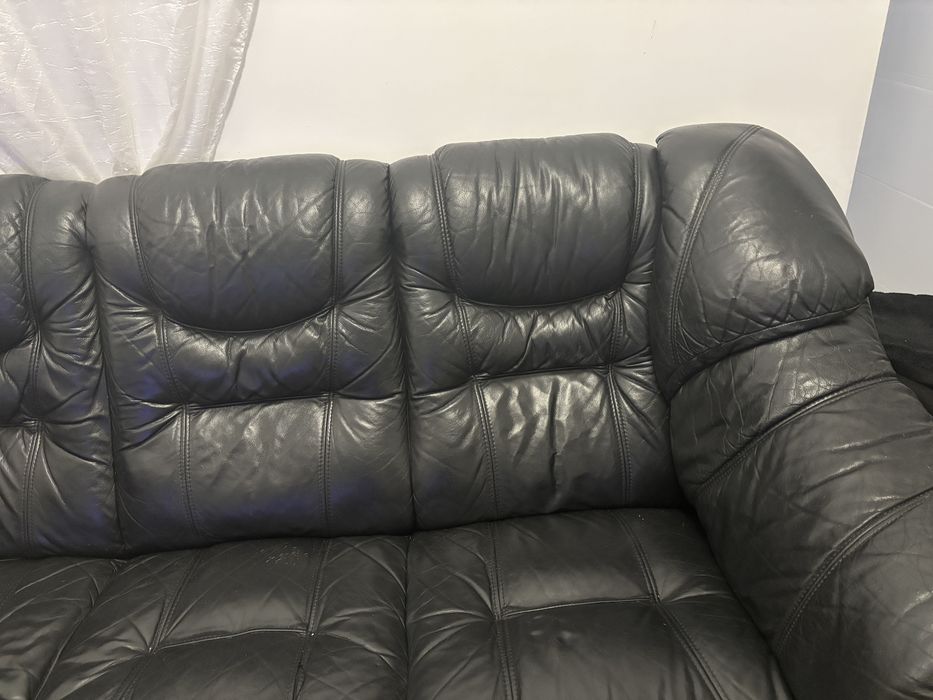 SOFA DE PELE preto 3l
