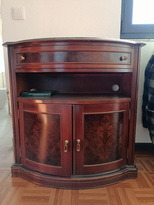 URGENTE - Móvel TV madeira maciça