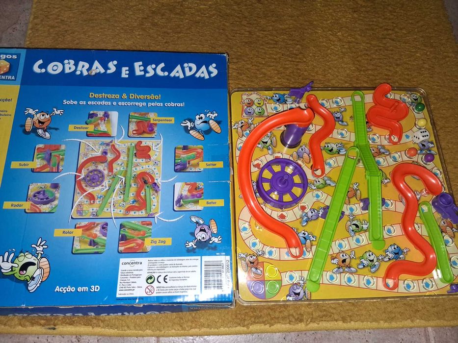 Jogo infantil Cobras e Escadas