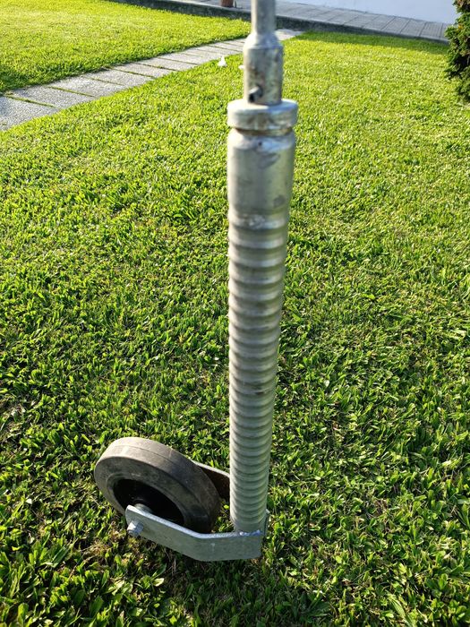 Suporte de reboque com roda - ferro galvanizado