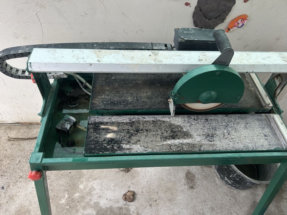 Плиткоріз водяний