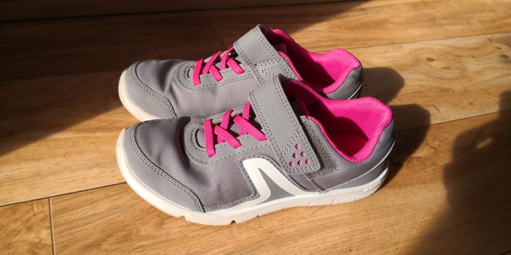 Adidasy, buty sportowe 33