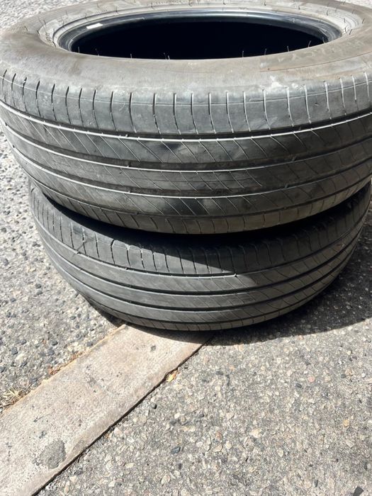 215/65/17 Michelin 2 pneus