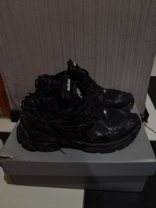 кроссовки balenciaga runner