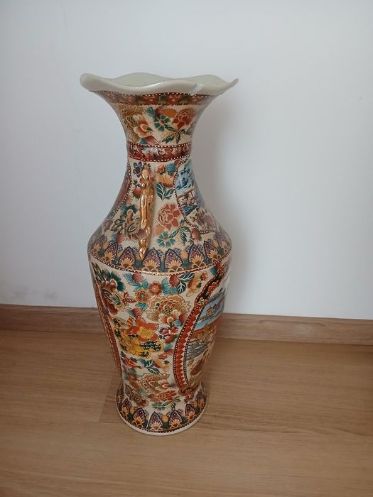 Jarrão com motivos chineses