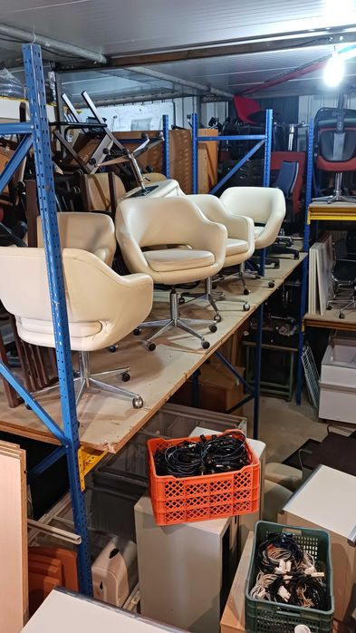 Cadeirões reguláveis com rodas