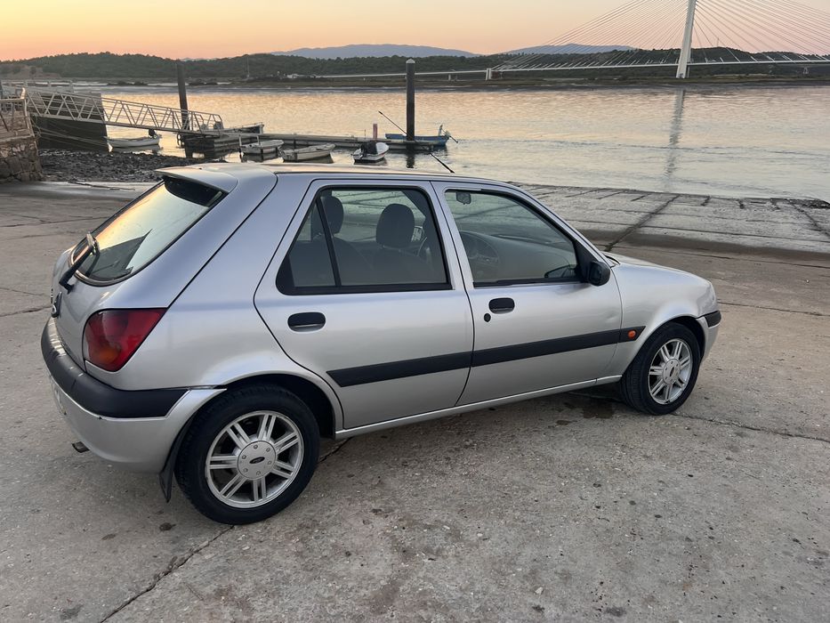 Ford Fiesta 1.25 16V 75Cv com Ar Condicionado