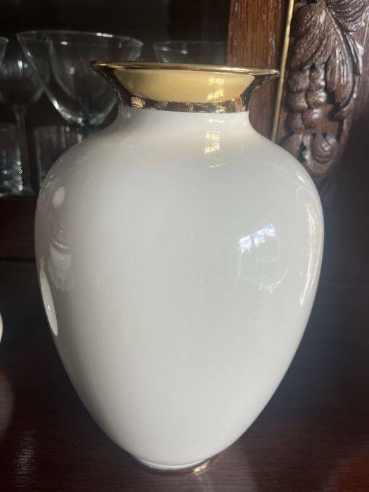 Wazon z porcelany.