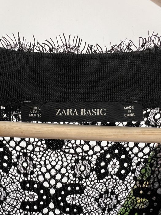 Vestido Zara decote em v e forro