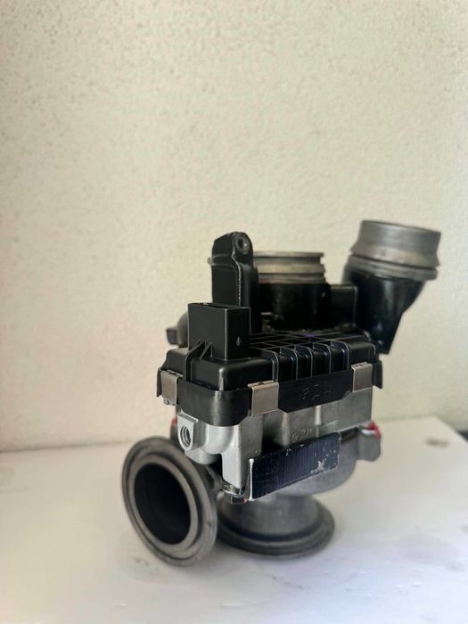 TURBINA Turbo BMW HYBRYDA 420km - 325d 330d 525d 530d 730d X5 X6 3.0d