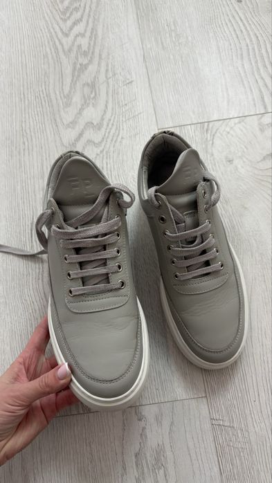 Кросівки,кеди шкіряні Estro