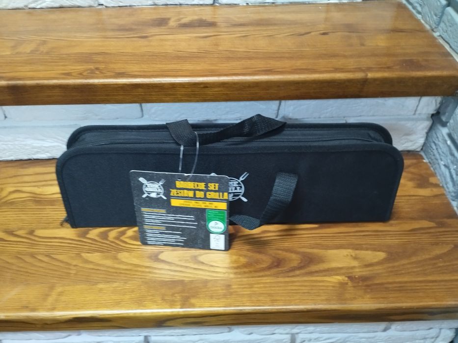 Zestaw Barbecue. Akcesoria do grillowania.